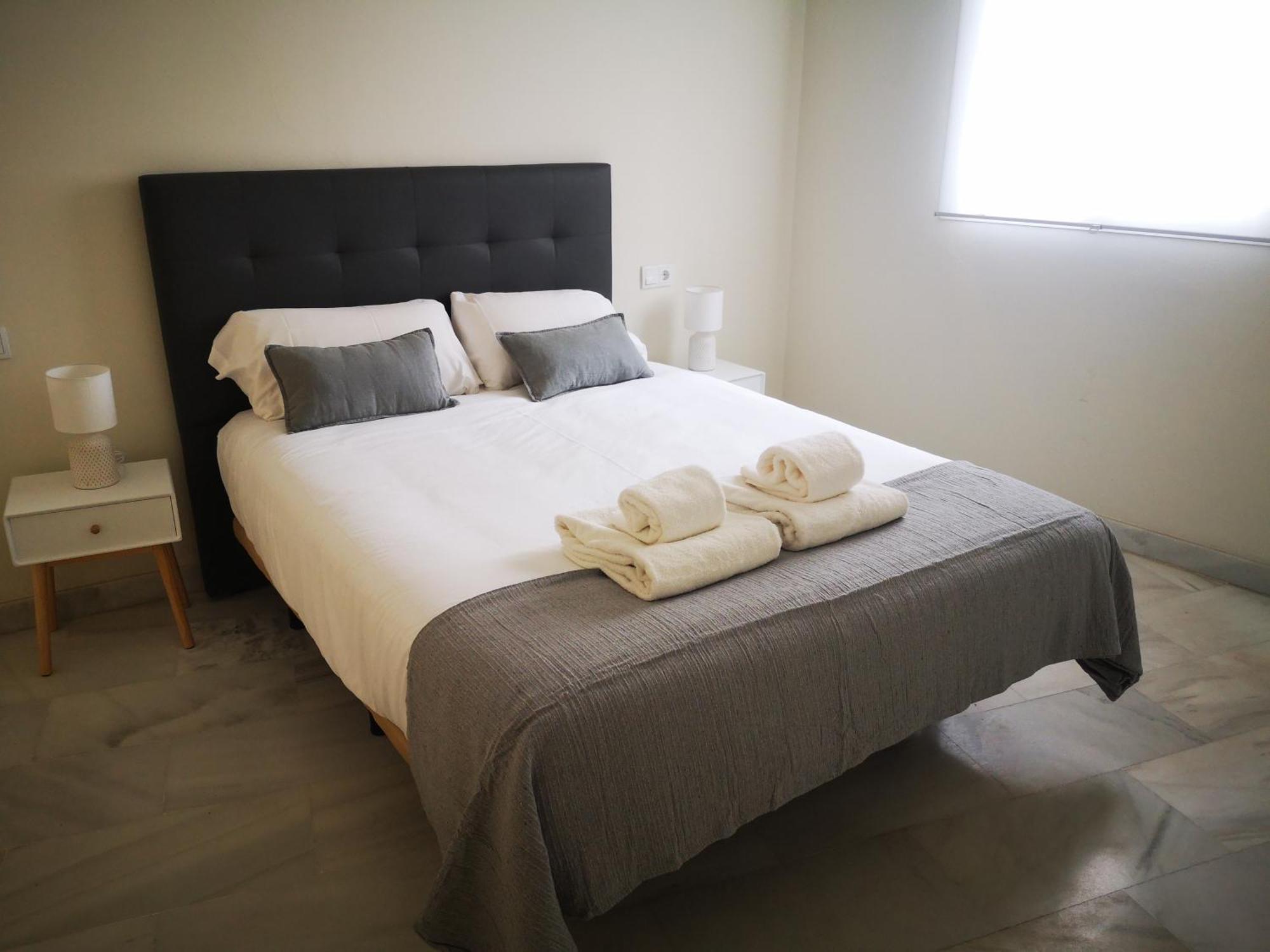 Charming Bright Apartment With Balconies On Cuesta Del Rosario إشبيلية المظهر الخارجي الصورة
