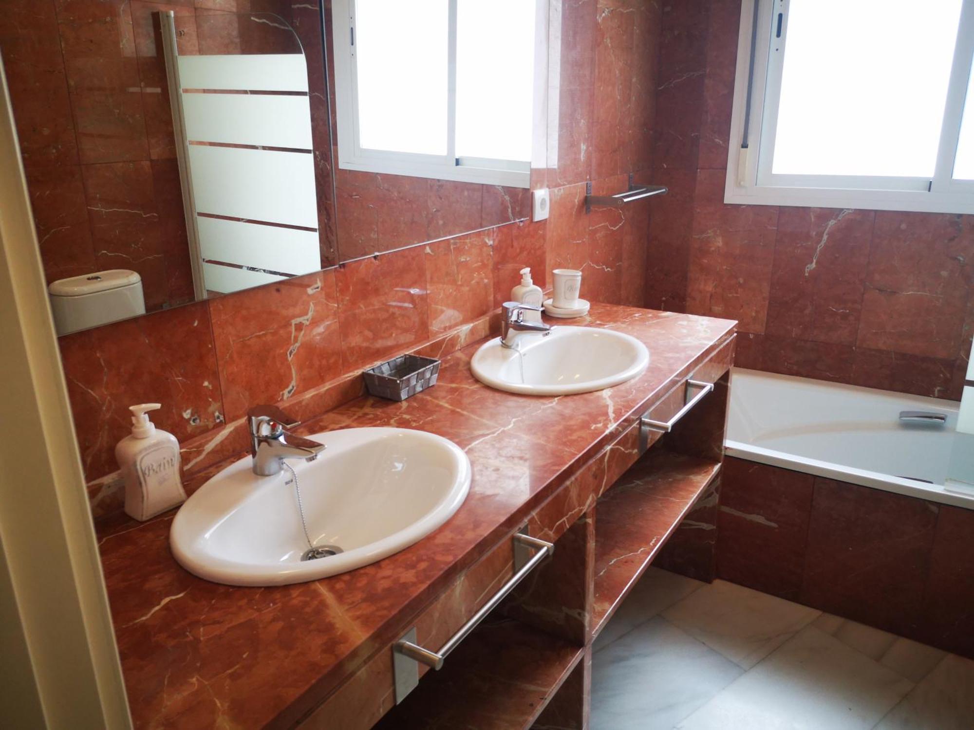 Charming Bright Apartment With Balconies On Cuesta Del Rosario إشبيلية المظهر الخارجي الصورة